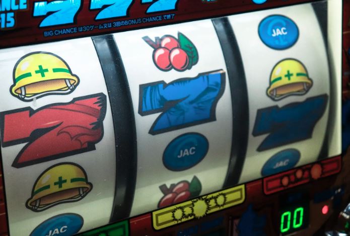 Differentiating Progressive and Non-Progressive Jackpot Slots